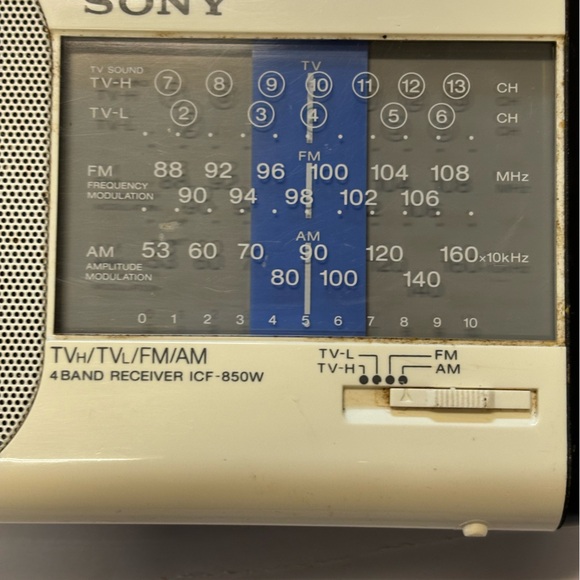 Radio Sony Vintage portable modèle ICF-850W Fonctionnelle électrique ou batterie - Picture 9 of 9